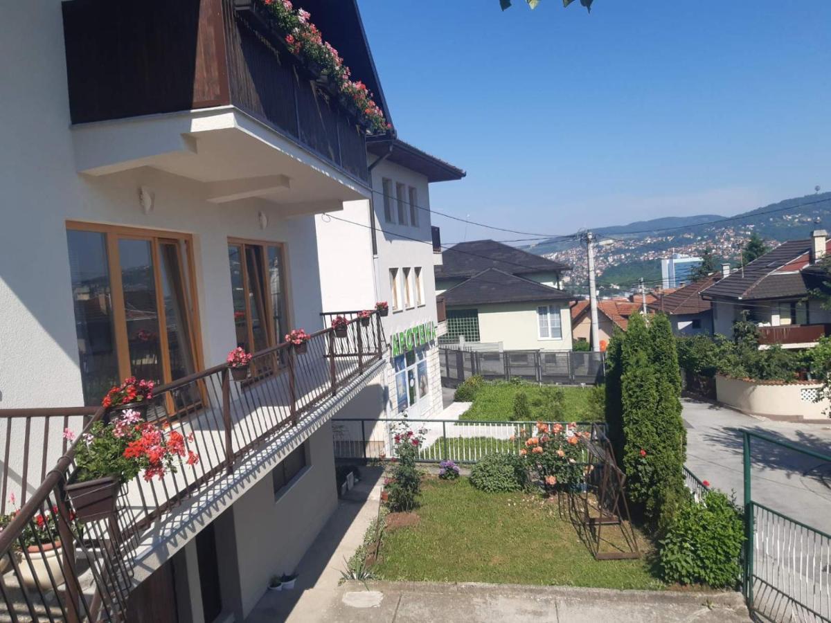 Route 68 Apartman Szarajevó Kültér fotó