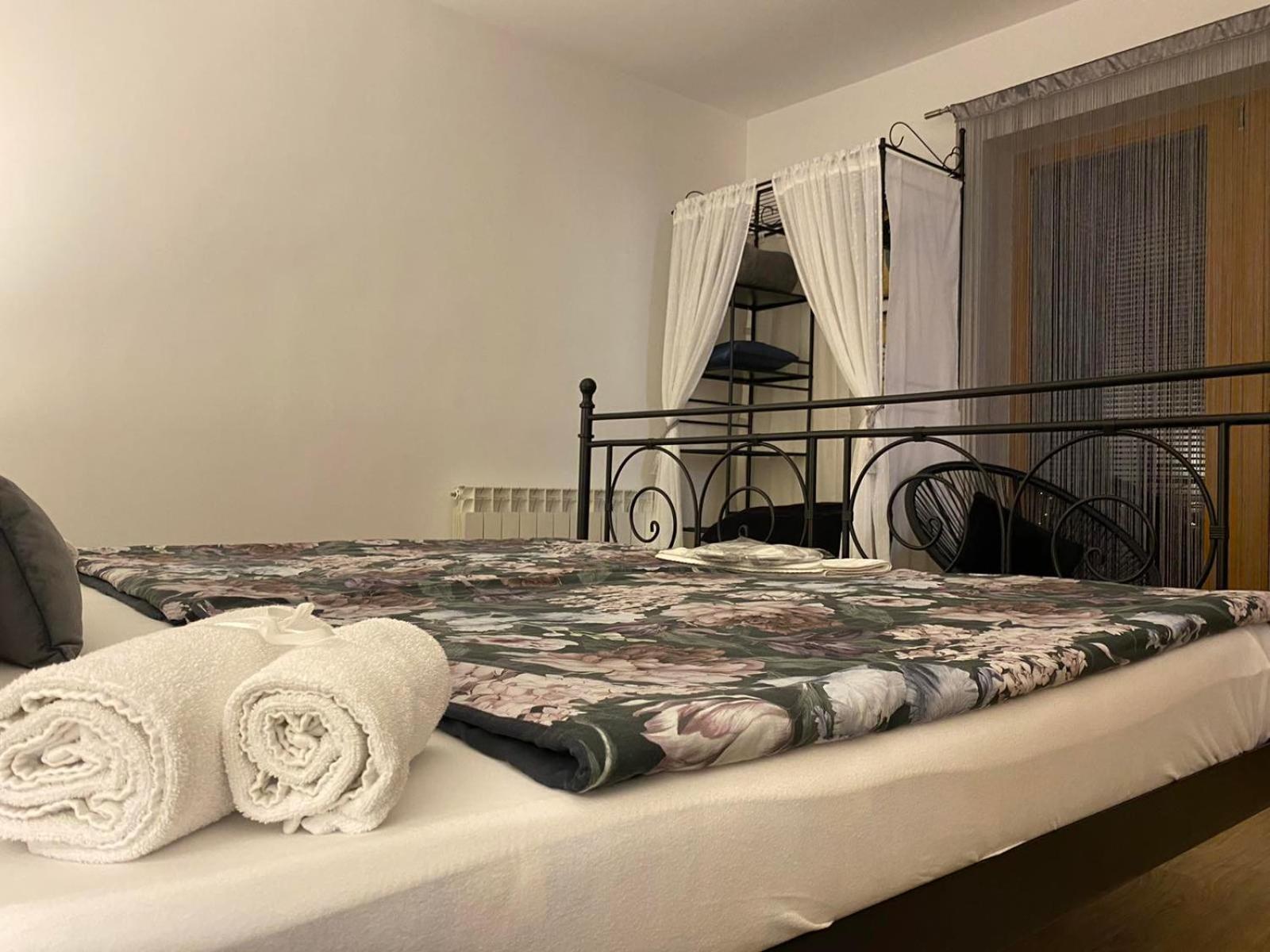 Route 68 Apartman Szarajevó Kültér fotó